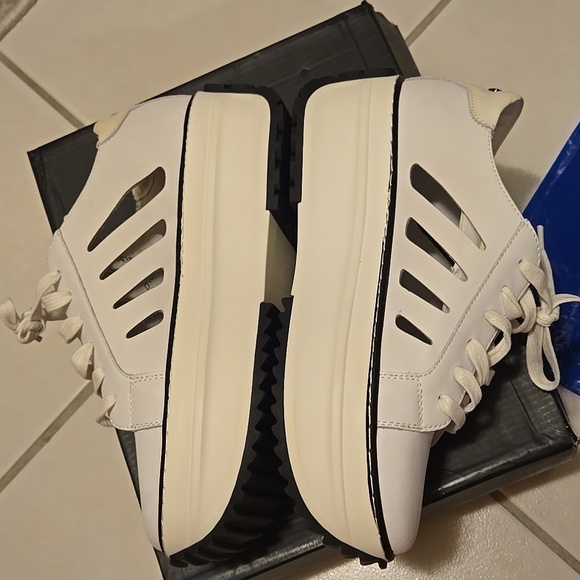 Cult platforms sneakers - Picture 5 of 12